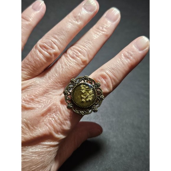 *Sale* Bronze tone filigree flower ring - Picture 1 of 9